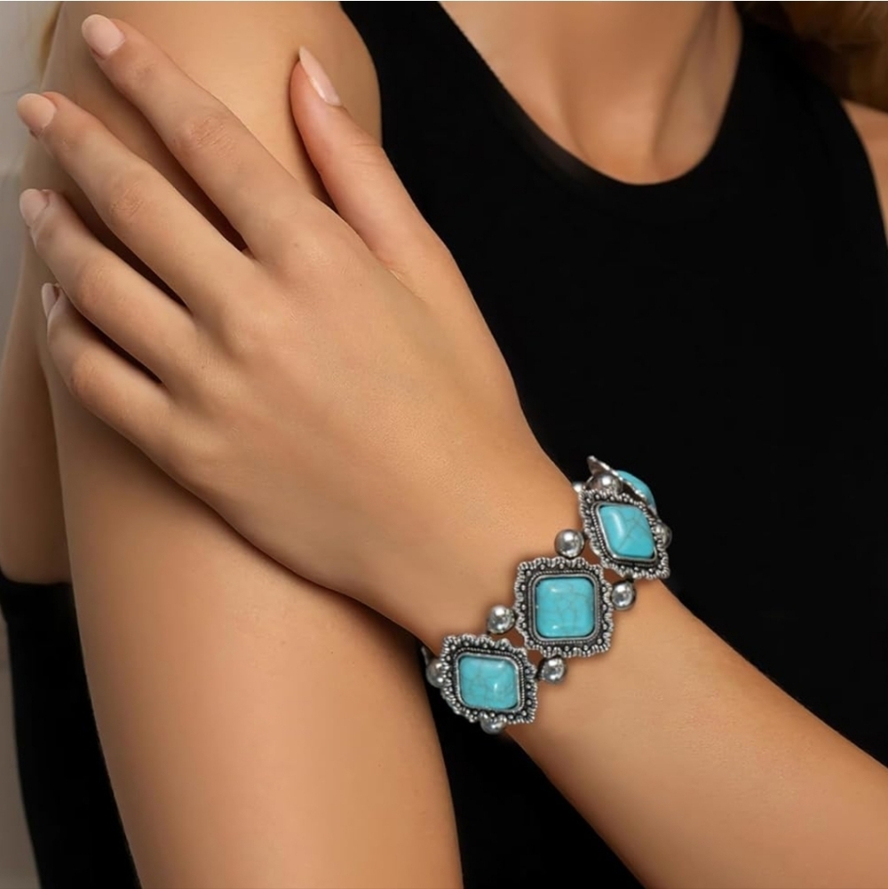 Elegant Turquoise Bracelet